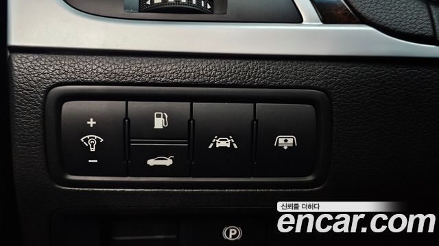 Hyundai Genesis 2015 — photo 17
