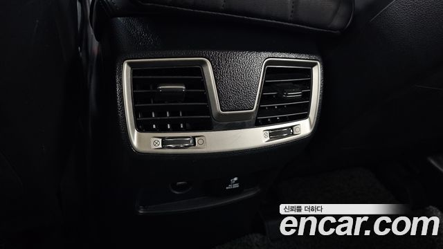 KG Mobility Rexton 2018 — photo 19