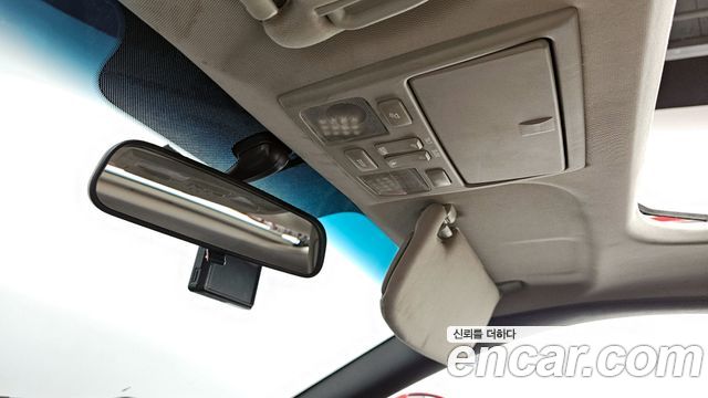 Hyundai Tuscani 2009 — photo 19