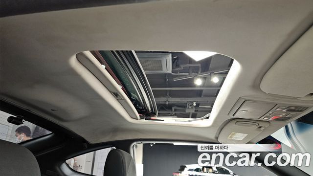 Hyundai Tuscani 2009 — photo 20