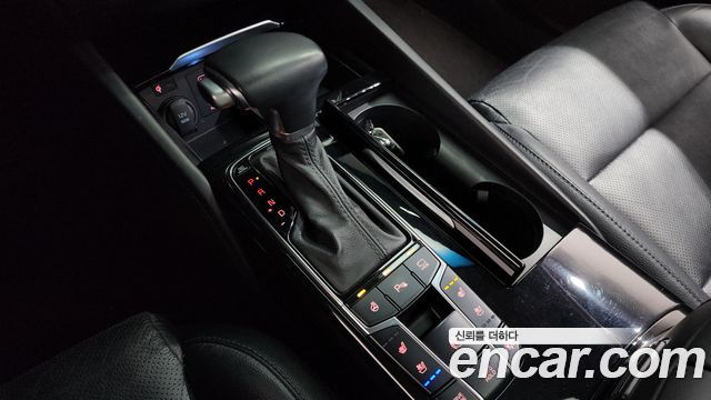 Kia K7 2017 — photo 9