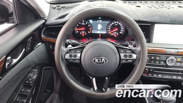 Kia K7 2017 — photo 13