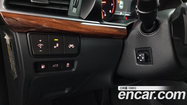 Kia K7 2017 — photo 14