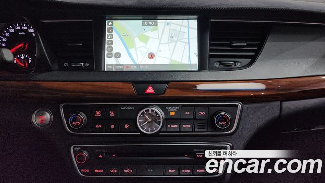 Kia K7 2017 — photo 15