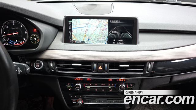BMW X5 2016 — photo 14