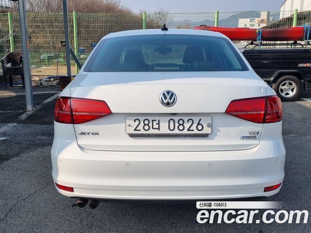Volkswagen Jetta 2016 — photo 5