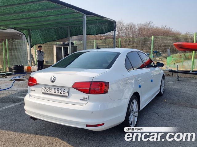 Volkswagen Jetta 2016 — photo 6