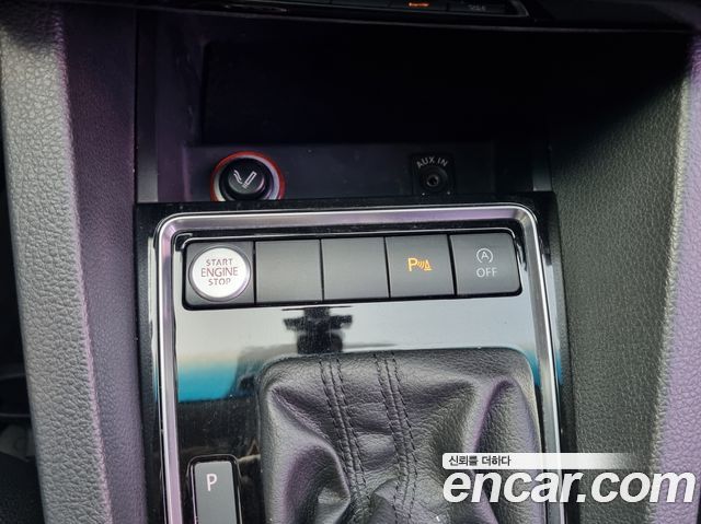 Volkswagen Jetta 2016 — photo 10