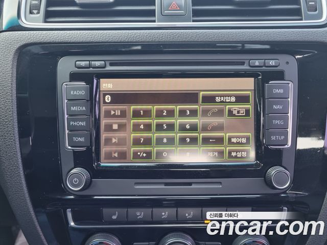 Volkswagen Jetta 2016 — photo 12