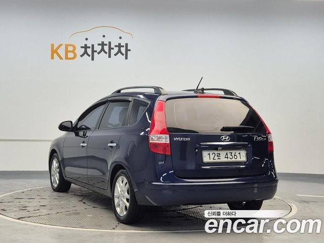 Hyundai i30 2009 — photo 2