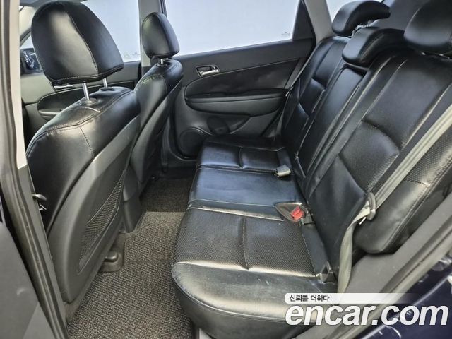 Hyundai i30 2009 — photo 12
