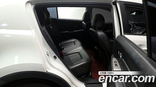 Kia Sportage 2016 — photo 12