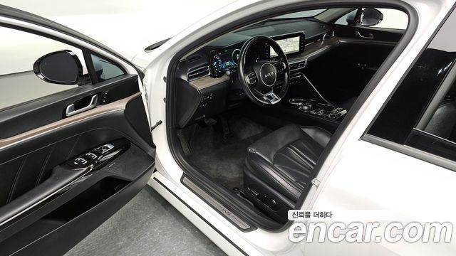Kia K5 2023 — photo 11