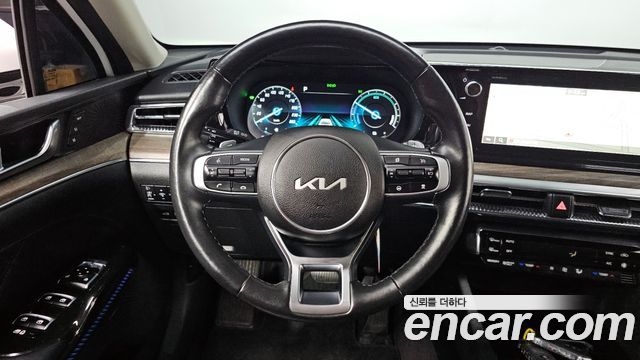 Kia K5 2023 — photo 13