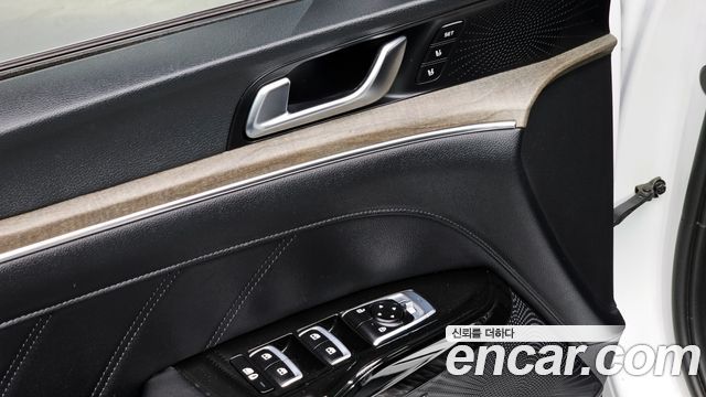 Kia K5 2023 — photo 19