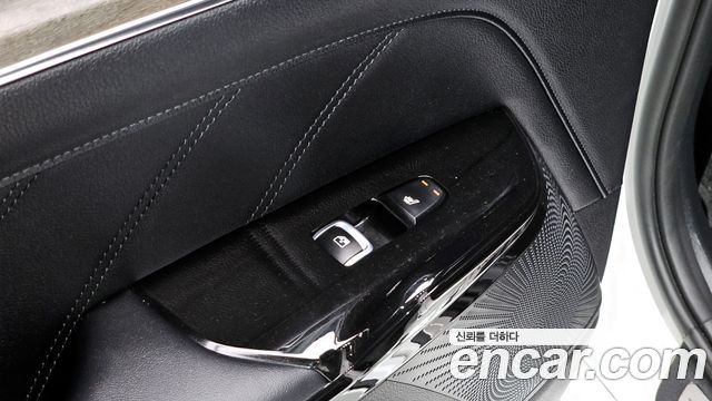 Kia K5 2023 — photo 20