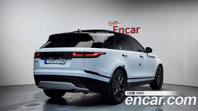 Land Rover Range Rover Velar 2025 — photo 2