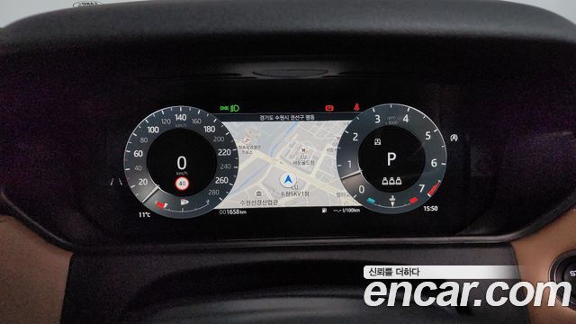 Land Rover Range Rover Velar 2025 — photo 8