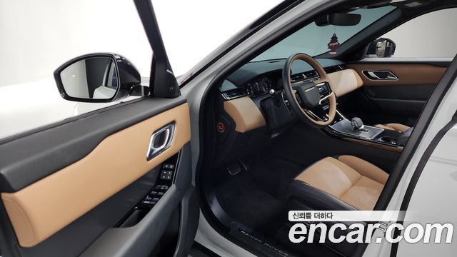 Land Rover Range Rover Velar 2025 — photo 10