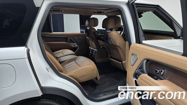 Land Rover Range Rover 2025 — photo 12