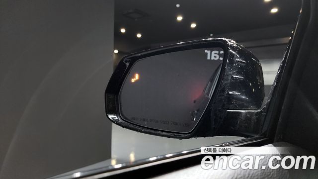 Genesis G80 2017 — photo 17