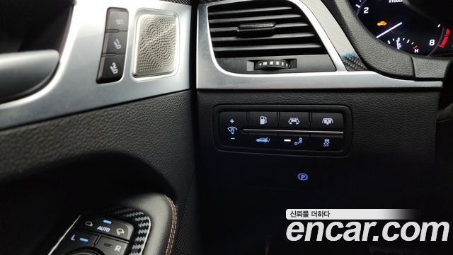 Genesis G80 2017 — photo 19