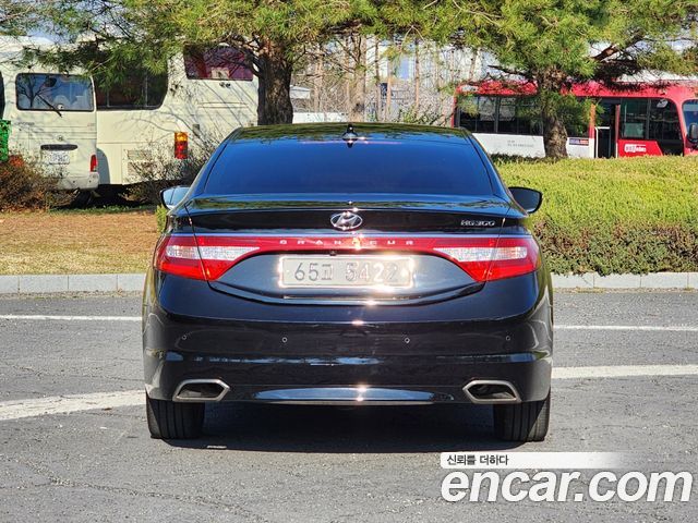 Hyundai Grandeur 2015 — photo 3