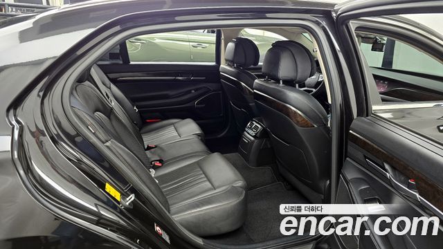 Genesis G90 2019 — photo 12
