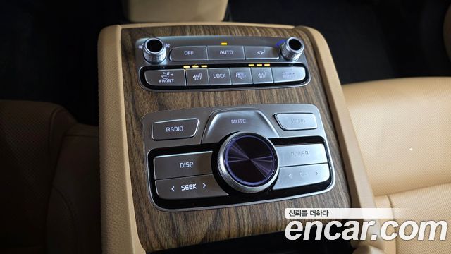Kia K9 2022 — photo 17