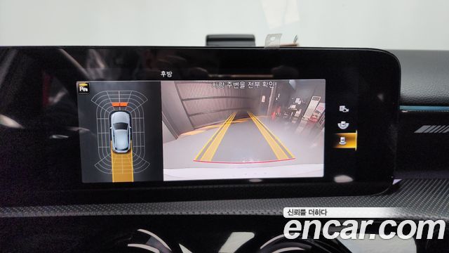 Mercedes-Benz A-Class 2021 — photo 15