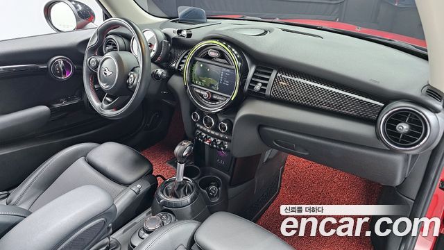 Mini Cooper 2018 — photo 7