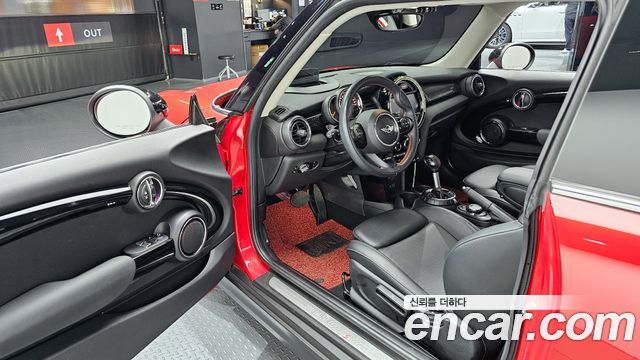 Mini Cooper 2018 — photo 11
