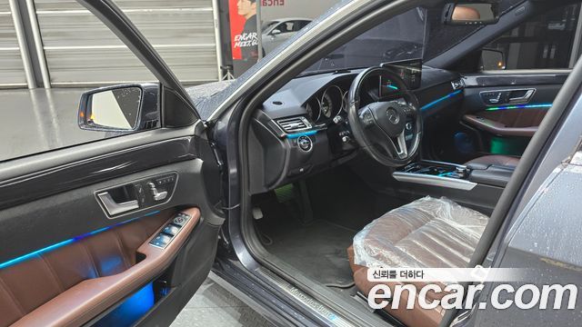 Mercedes-Benz E-Class 2016 — photo 11