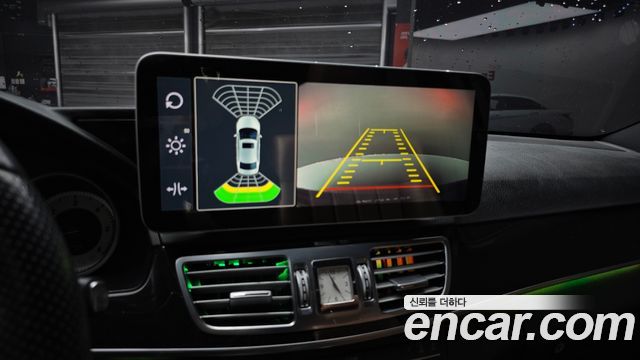 Mercedes-Benz E-Class 2016 — photo 14