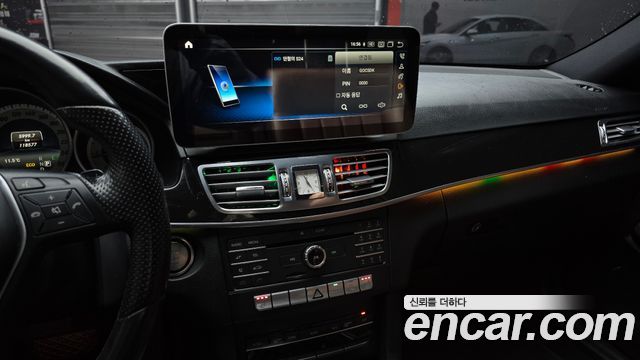 Mercedes-Benz E-Class 2016 — photo 15