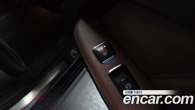 Mercedes-Benz E-Class 2016 — photo 18