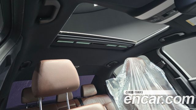 Mercedes-Benz E-Class 2016 — photo 19