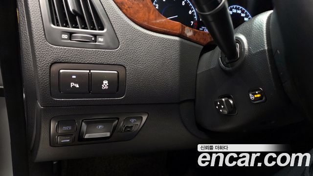 Hyundai Equus 2012 — photo 17
