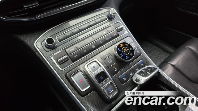 Hyundai Santafe 2021 — photo 9