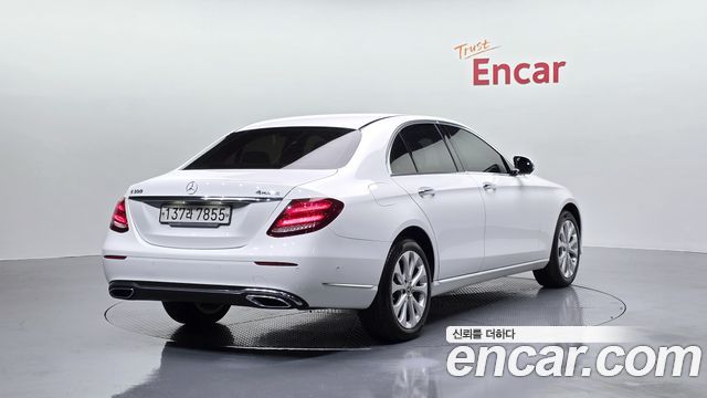 Mercedes-Benz E-Class 2020 — photo 2
