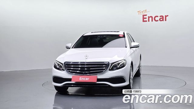 Mercedes-Benz E-Class 2020 — photo 3