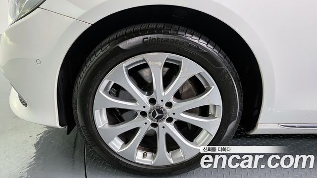 Mercedes-Benz E-Class 2020 — photo 5