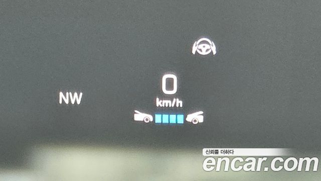 Mercedes-Benz E-Class 2020 — photo 19