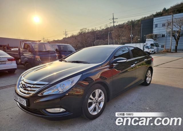 Hyundai Sonata 2010 — photo 2
