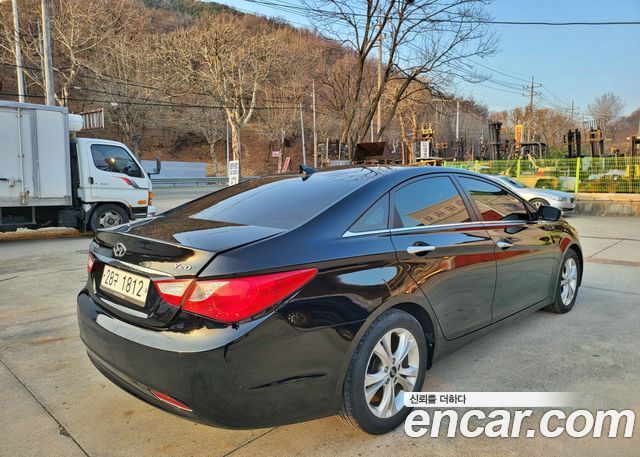 Hyundai Sonata 2010 — photo 4
