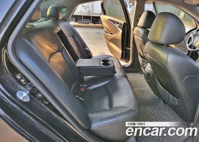 Hyundai Sonata 2010 — photo 7