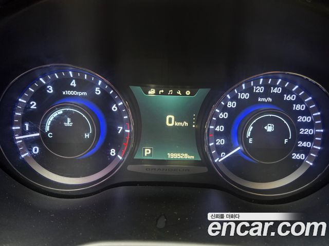 Hyundai Grandeur 2015 — photo 13