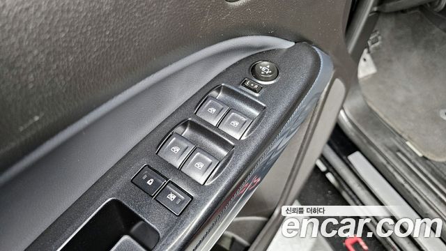 Chevrolet Korea Colorado 2021 — photo 14