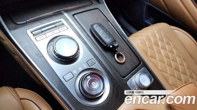Genesis GV80 2023 — photo 9