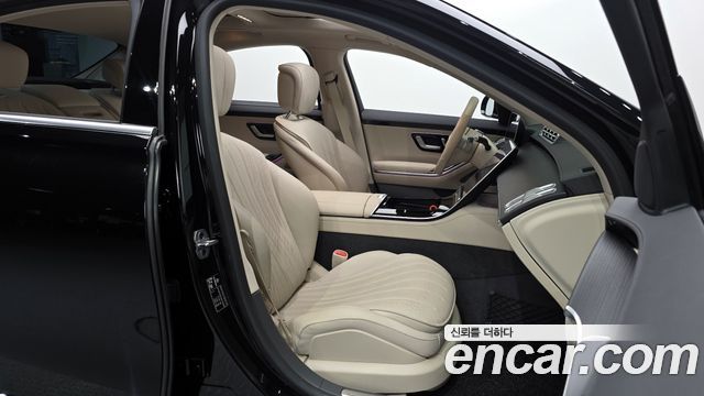 Mercedes-Benz S-Class 2022 — photo 10